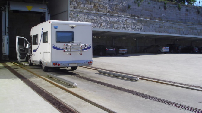 ÁREA EN E. S. REPSOL REZA