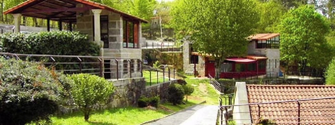 ÁREA EN CAMPING ARENTEIRO