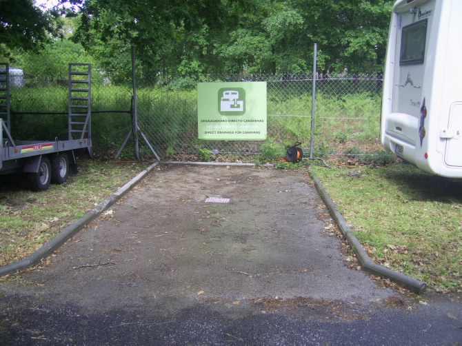 ÁREA EN CAMPING ARENTEIRO