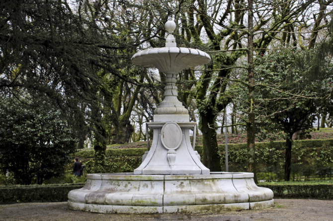 FONTE DO PASEO DOS LEÓNS