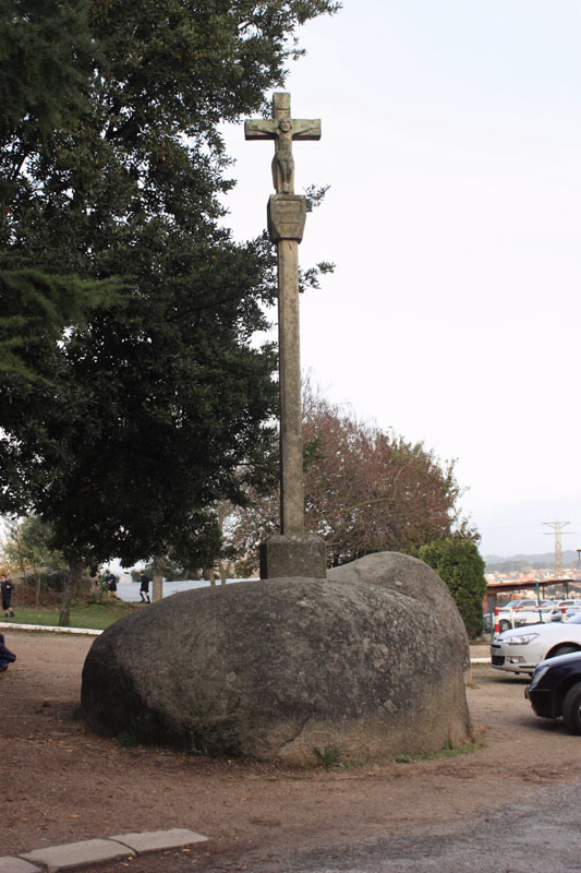 CRUCEIRO DE PEÑARREDONDA