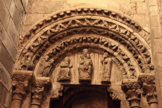 IGREXA DE SANTA MARÍA A ANTIGA DA CORTICELA