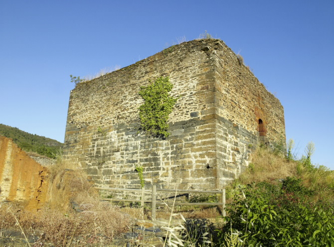 CASTELO DE OS NOVAIS