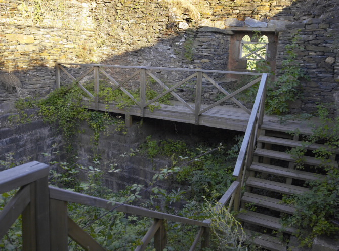 CASTELO DE OS NOVAIS