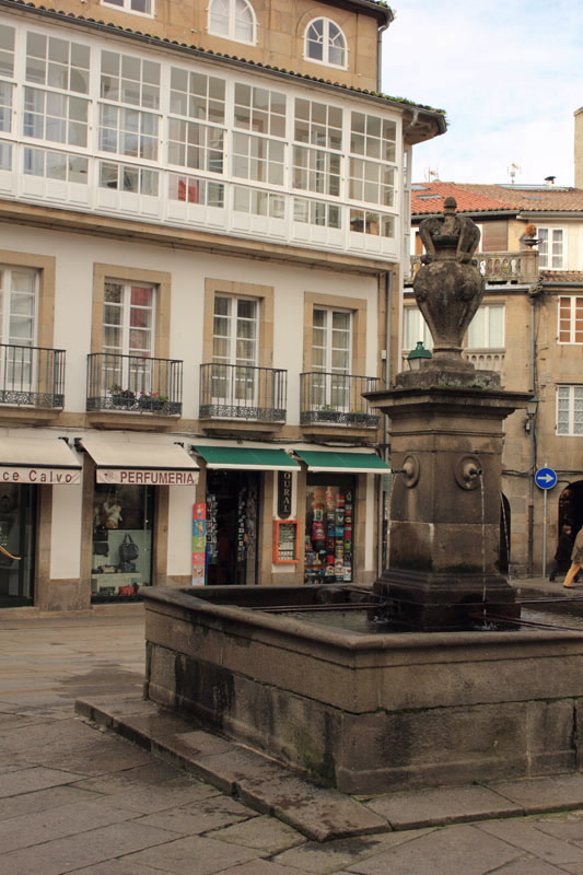 FONTE DA PRAZA DO TOURAL