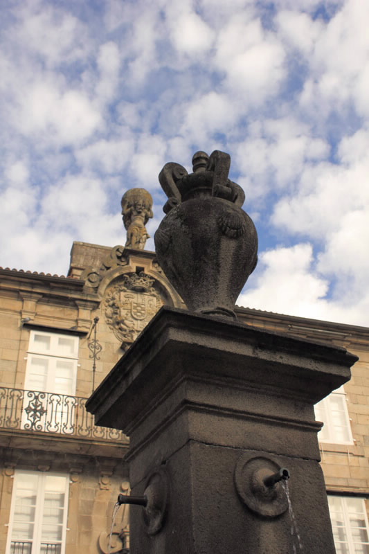 FONTE DA PRAZA DO TOURAL