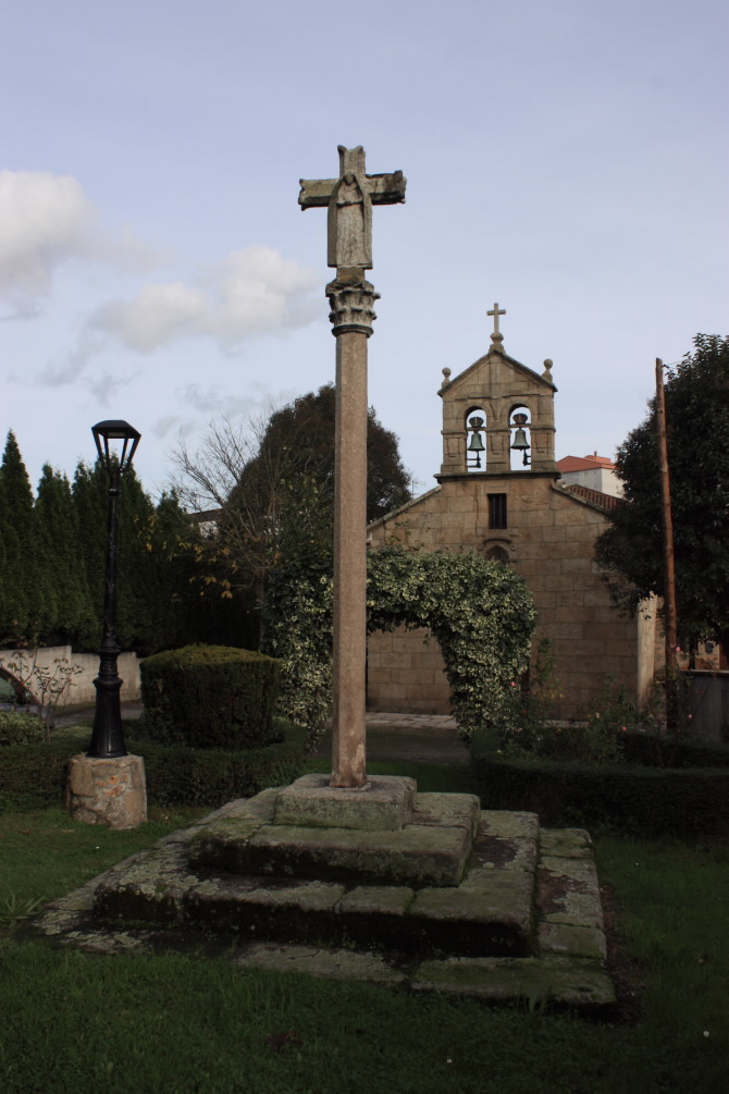 CRUCEIRO DA IGREXA DE SAN CRISTOVO DAS VIÑAS