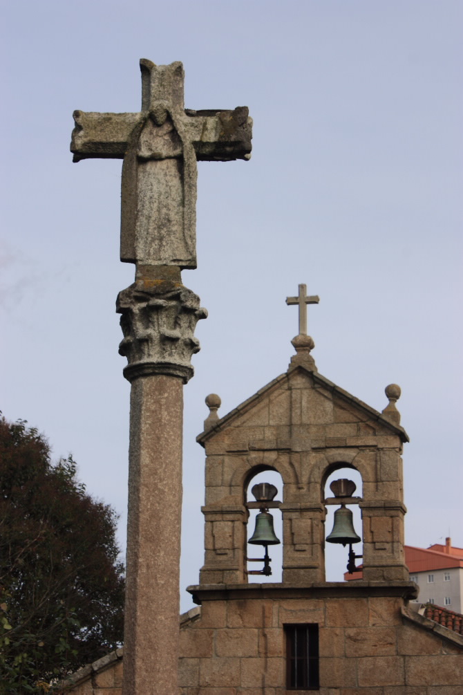 CRUCEIRO DA IGREXA DE SAN CRISTOVO DAS VIÑAS