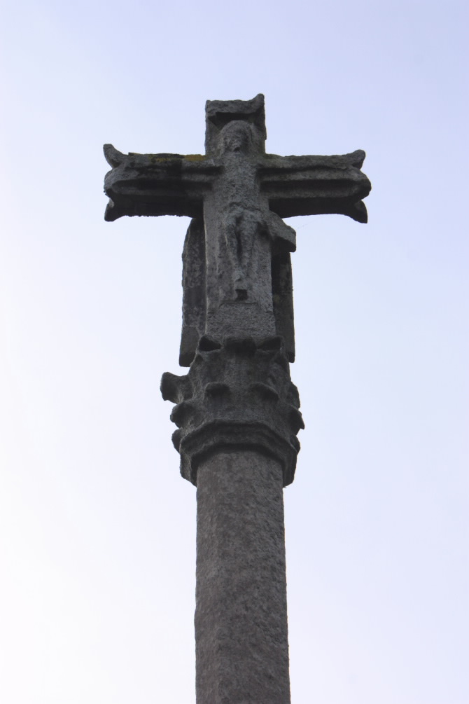 CRUCEIRO DA IGREXA DE SAN CRISTOVO DAS VIÑAS