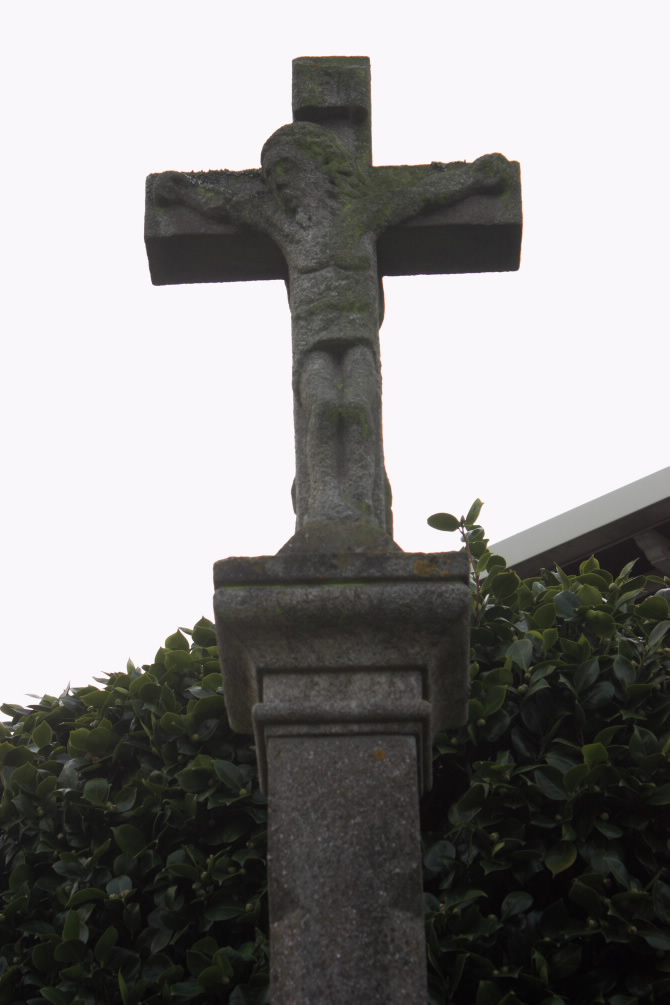 CRUCEIRO DAS XESUITIÑAS