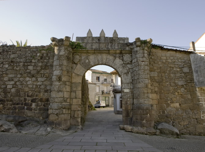 MURALLA DA VILA DE RIBADAVIA
