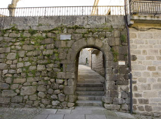 MURALLA DA VILA DE RIBADAVIA