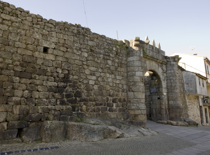 MURALLA DA VILA DE RIBADAVIA