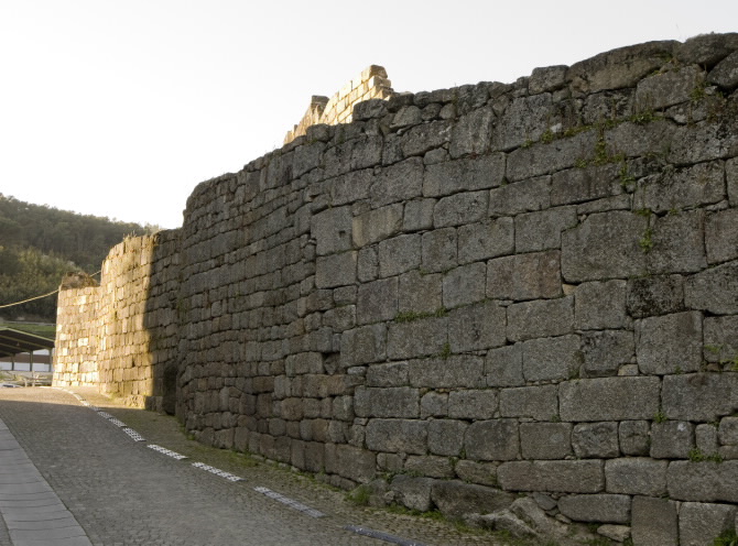 MURALLA DA VILA DE RIBADAVIA