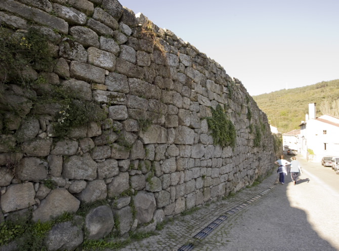 MURALLA DA VILA DE RIBADAVIA