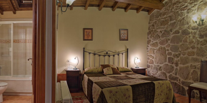 A CASA VELLA DA RIVERA