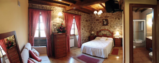 A CASA VELLA DA RIVERA