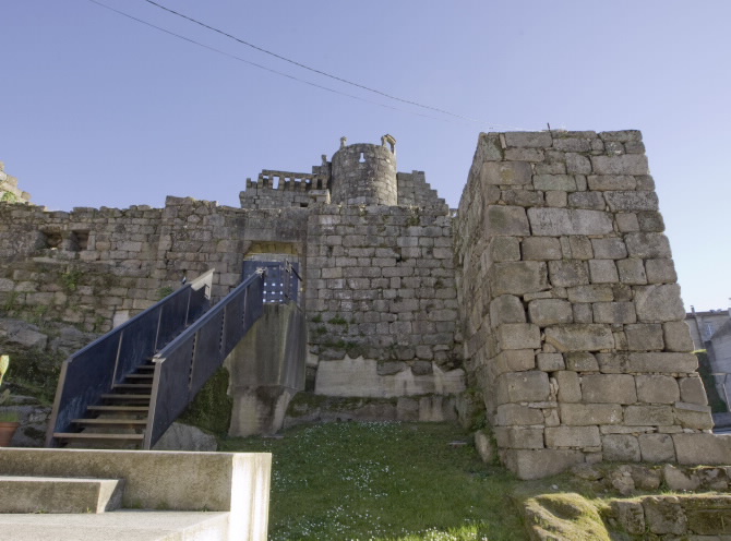 CASTELO CONDES DE RIBADAVIA