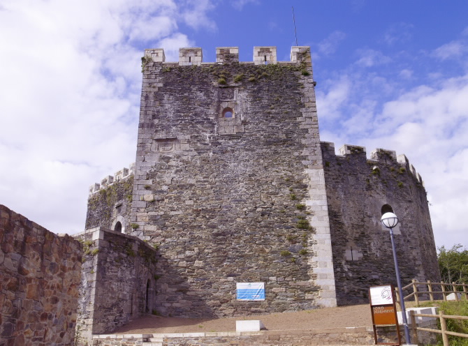 CASTELO DE MOECHE