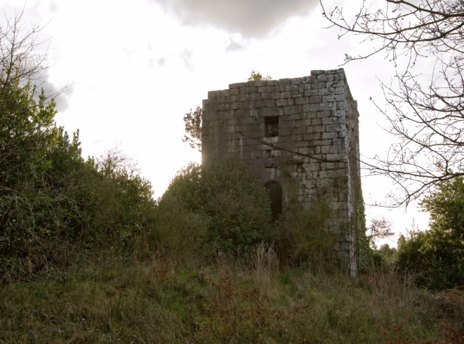 TORRE DE GUIMAREI