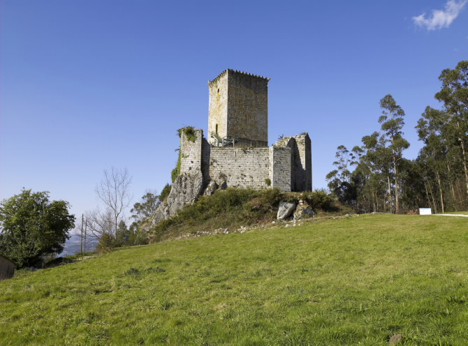 CASTELO DE ANDRADE OU NOGUEIROSA