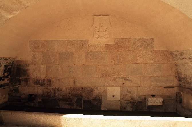 CASA DOS SANGRO DE ORBÁN