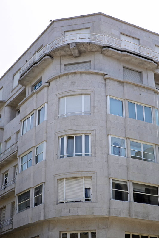 CASA PARA MARÍA IGLESIAS CURTY