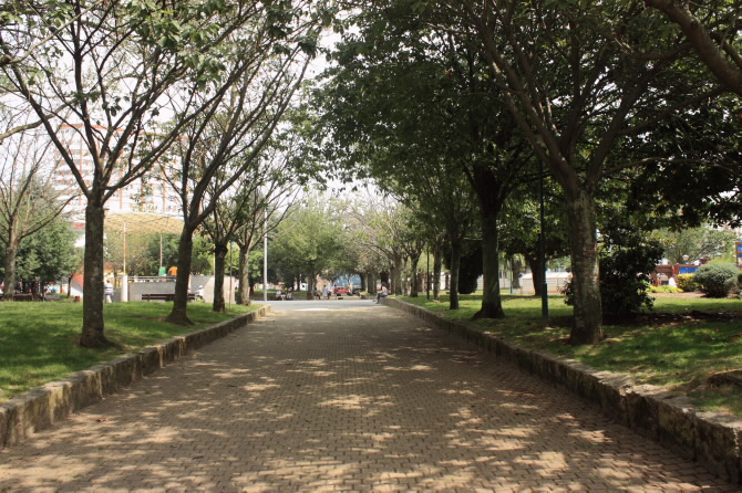 XARDÍNS DA PRAZA DO INFERNIÑO