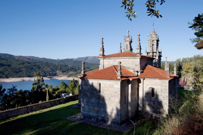 IGREXA DE SAN SALVADOR DE MANÍN