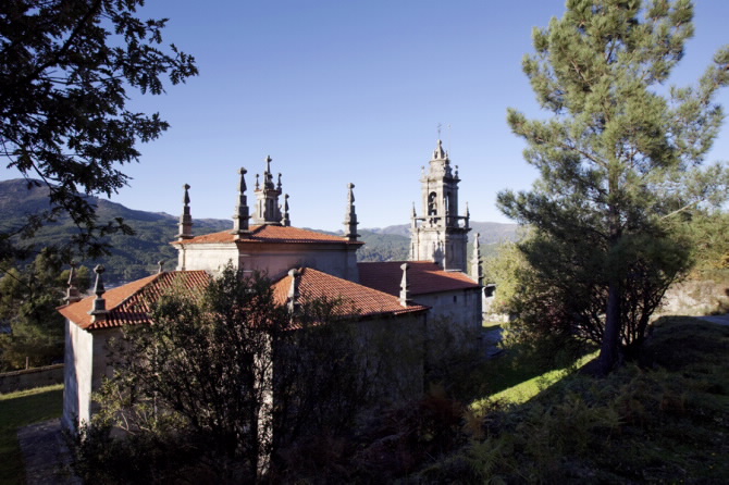 IGREXA DE SAN SALVADOR DE MANÍN