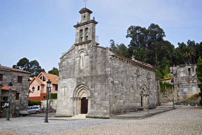 IGREXA DE SANTA MARÍA DE CASTRELOS