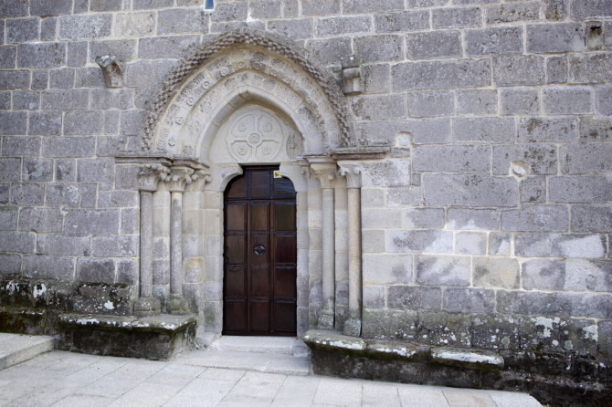 IGREXA DE SANTA MARÍA DE CASTRELOS