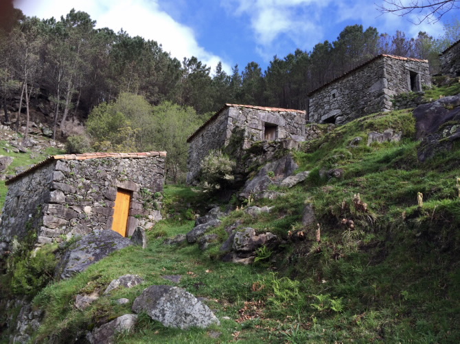 MUÍÑOS DO PICÓN E DO FOLÓN