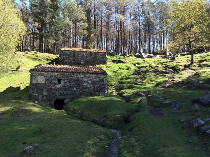 MUÍÑOS DO PICÓN E DO FOLÓN