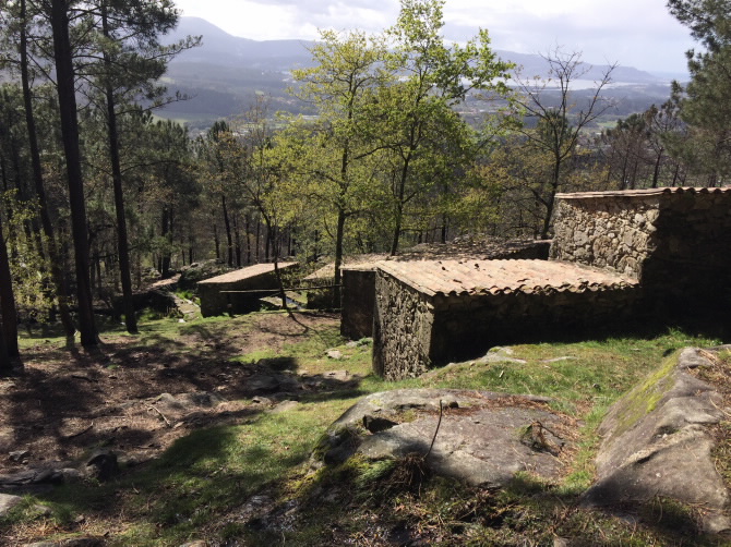 MUÍÑOS DO PICÓN E DO FOLÓN