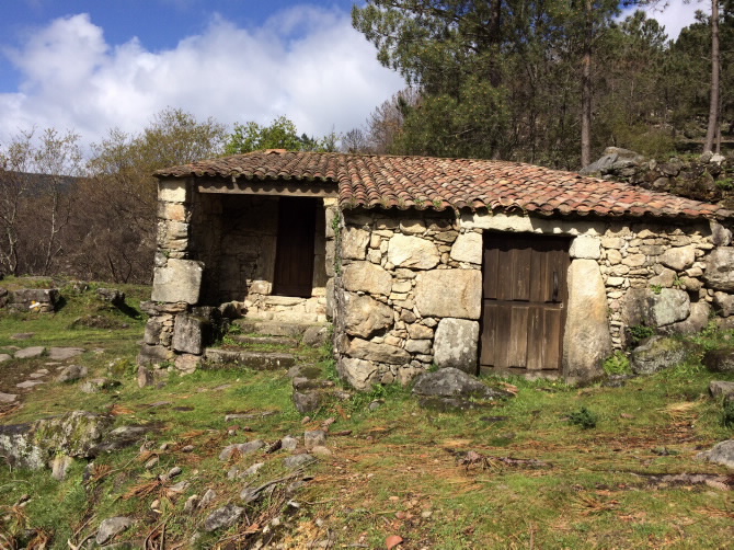 MUÍÑOS DO PICÓN E DO FOLÓN