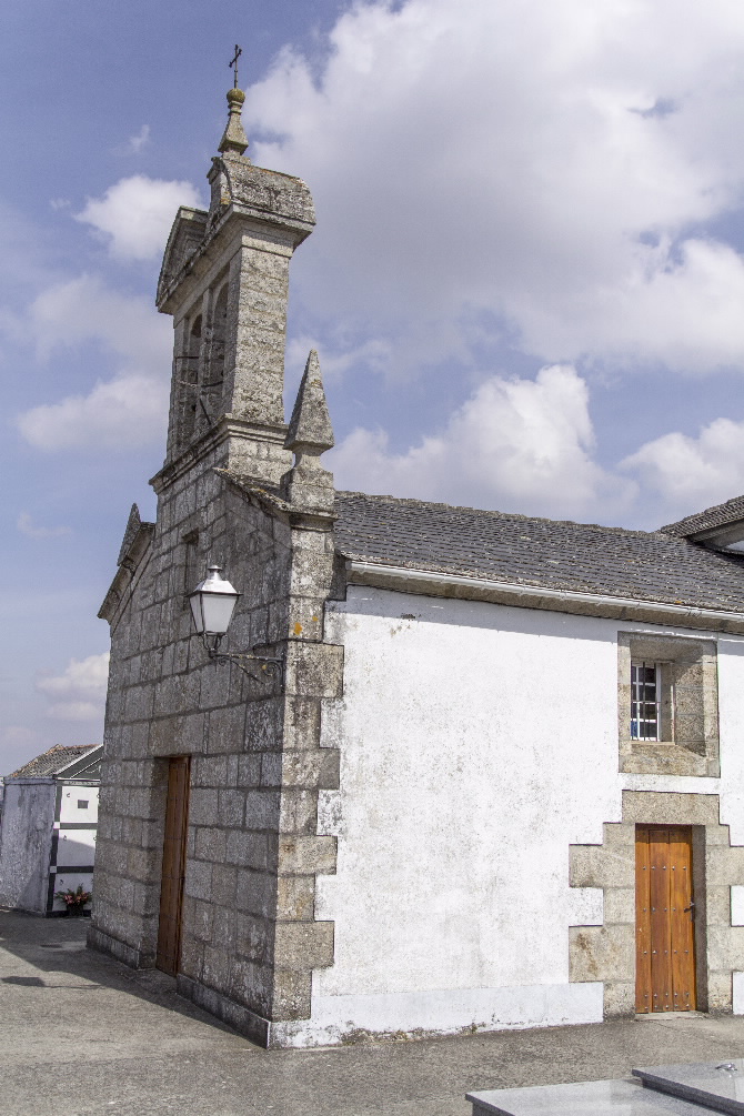 IGREXA PARROQUIAL DE SANTIAGO DE PIÚGOS