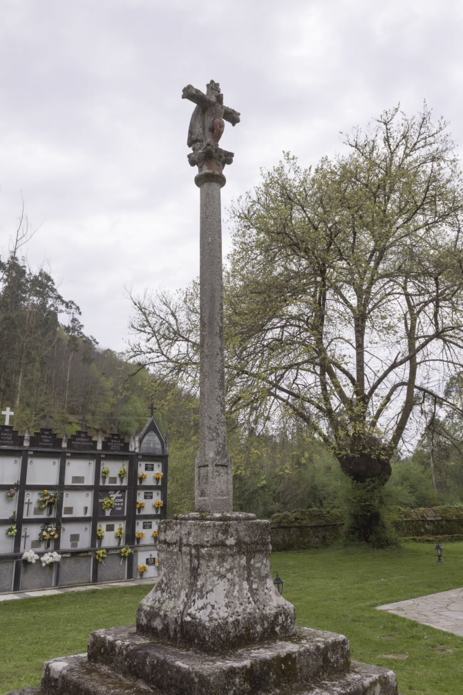 CRUCEIRO DE SAN PAIO DE ARANGA
