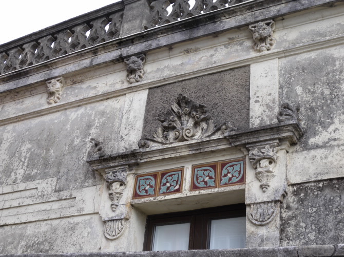 CASA EN AVENIDA DE MUGARDOS