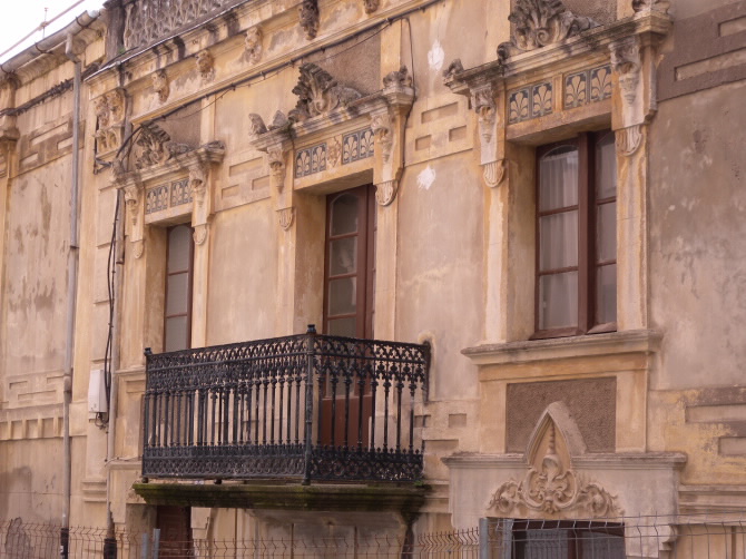 CASA EN AVENIDA DE MUGARDOS