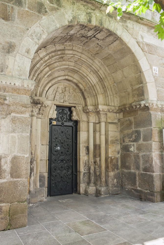 COLEXIATA DE SANTA MARÍA DO CAMPO