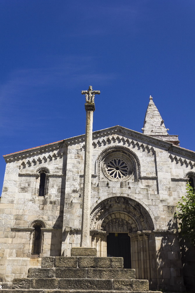 COLEXIATA DE SANTA MARÍA DO CAMPO