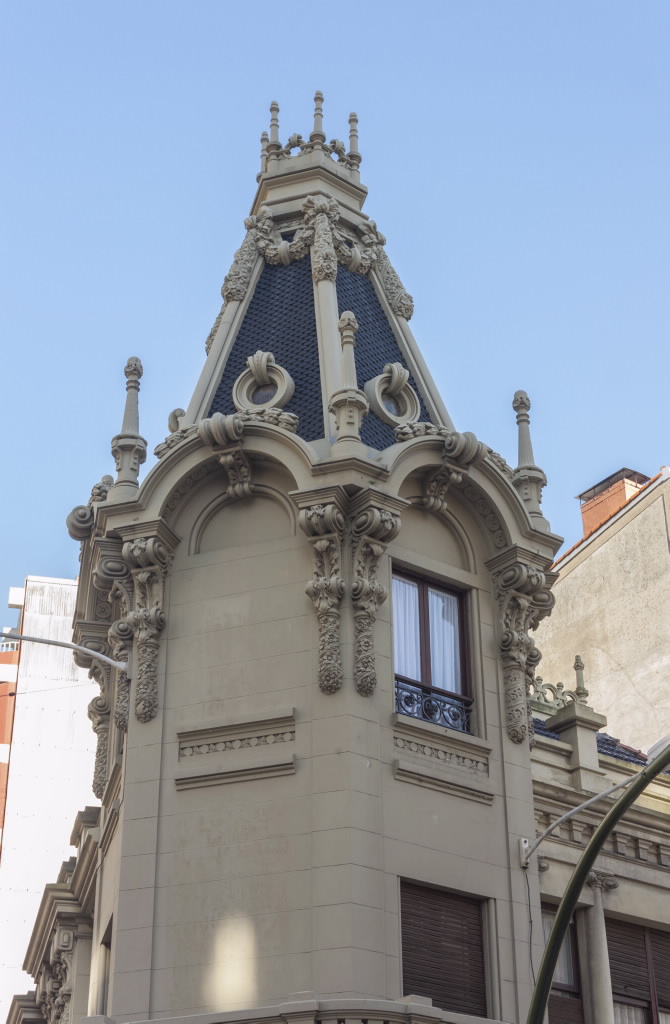 PALACETE DE JUAN FLÓREZ