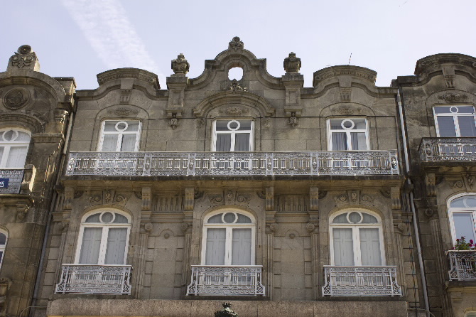 GRUPO DE CASAS DE BENITO SANJURJO