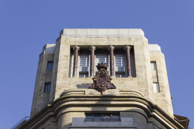 EDIFICIO BANCA VIÑAS-ARANDA