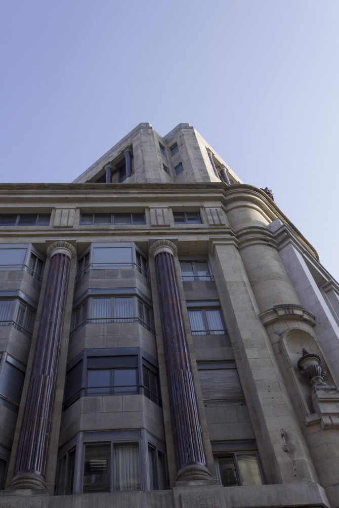 EDIFICIO BANCA VIÑAS-ARANDA