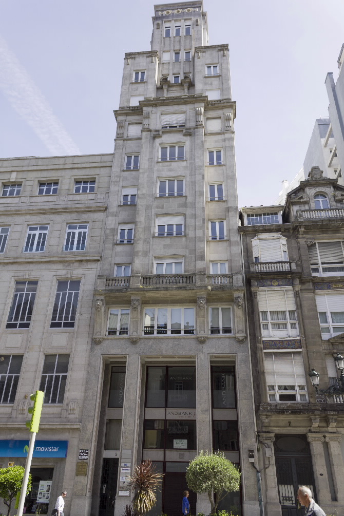 EDIFICIO JOSÉ MOURIÑO VILAS