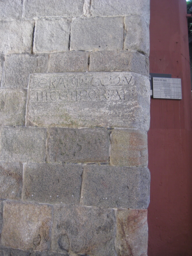 PORTA DA VILA OU DO CRISTO DO AMPARO