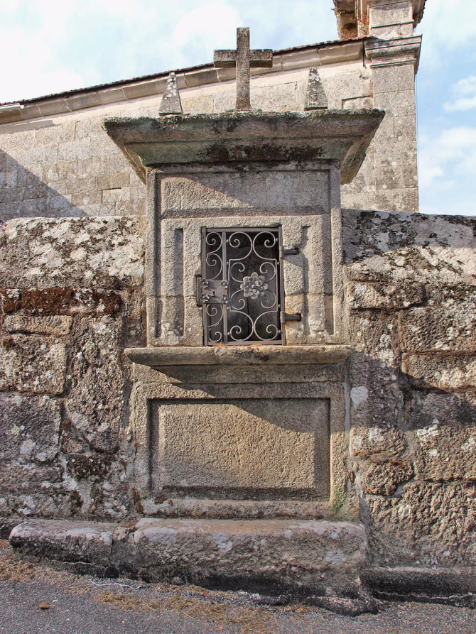 IGREXA DE SANTA MARÍA DE ALMOITE.