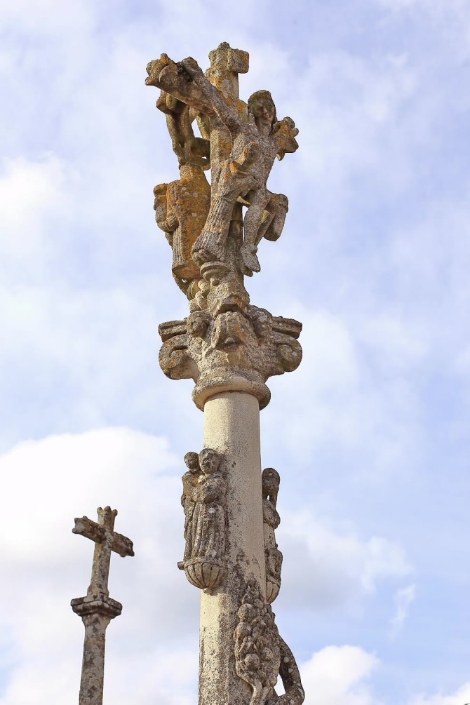 IGREXA DE SANTA MARÍA DE ALMOITE.